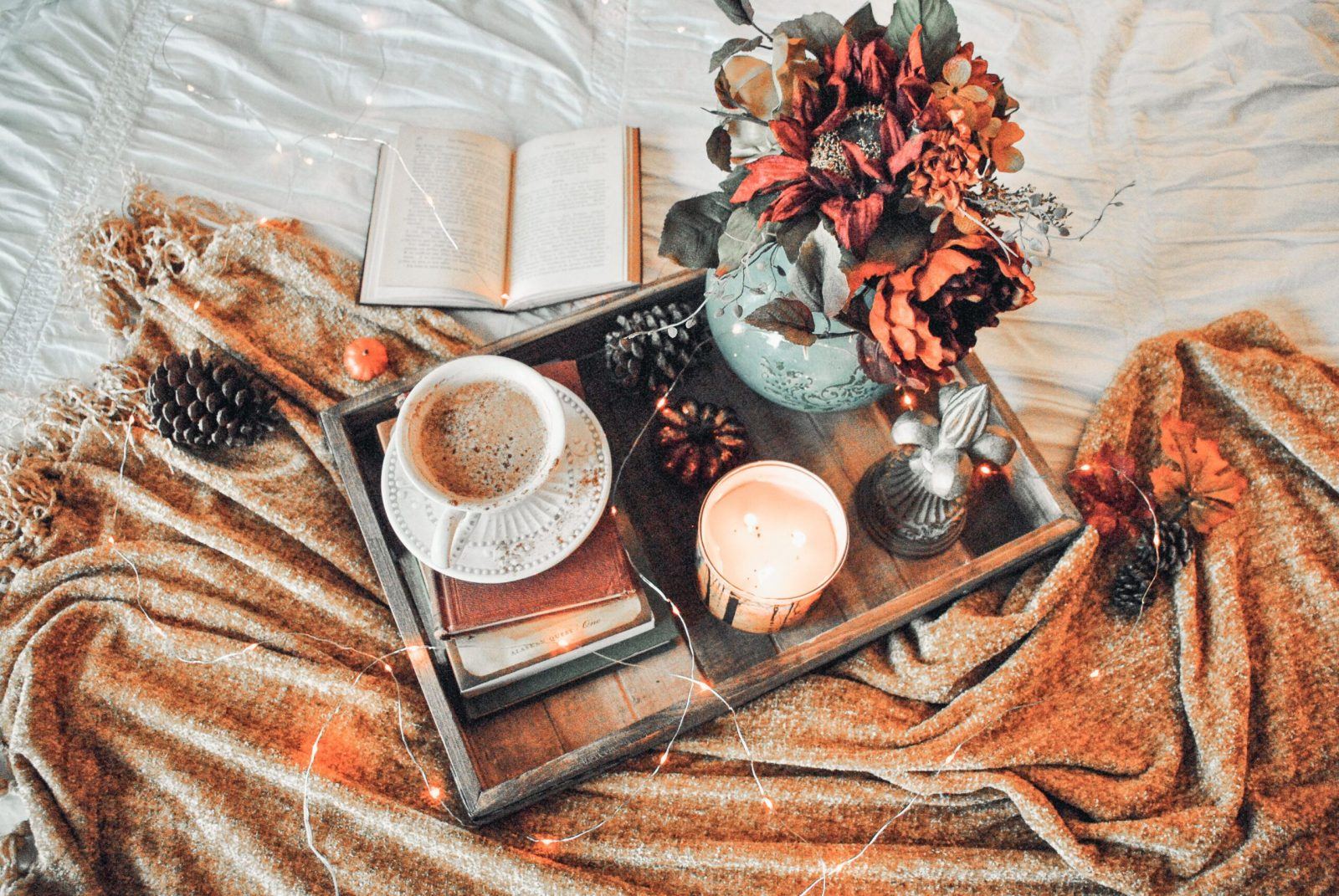 halloween items in a cosy display on a tray Halloween home decor ideas