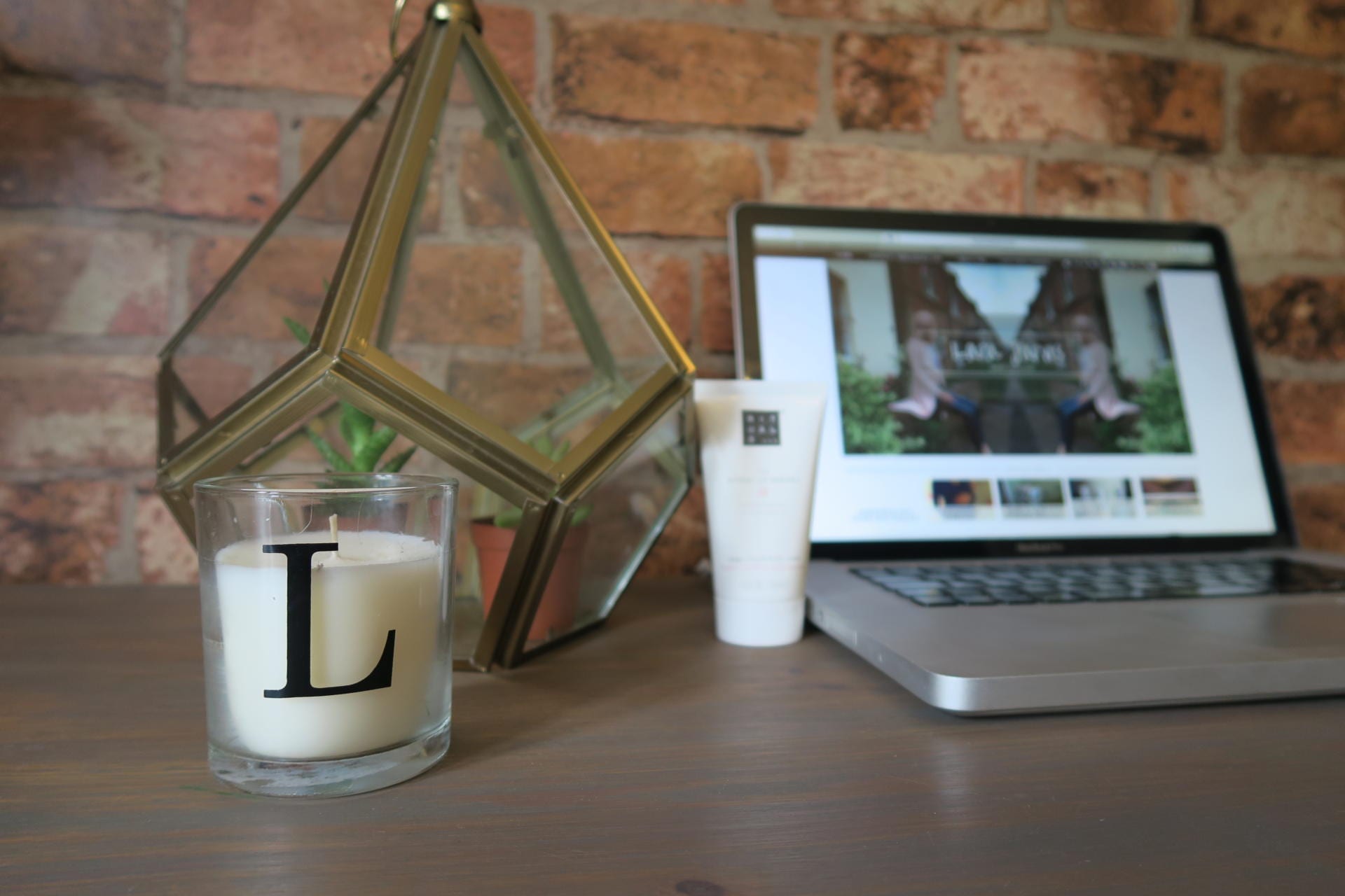 How To Start A Blog. Lara Joanna Jarvis How To Start A Blog. Lara Joanna Jarvis