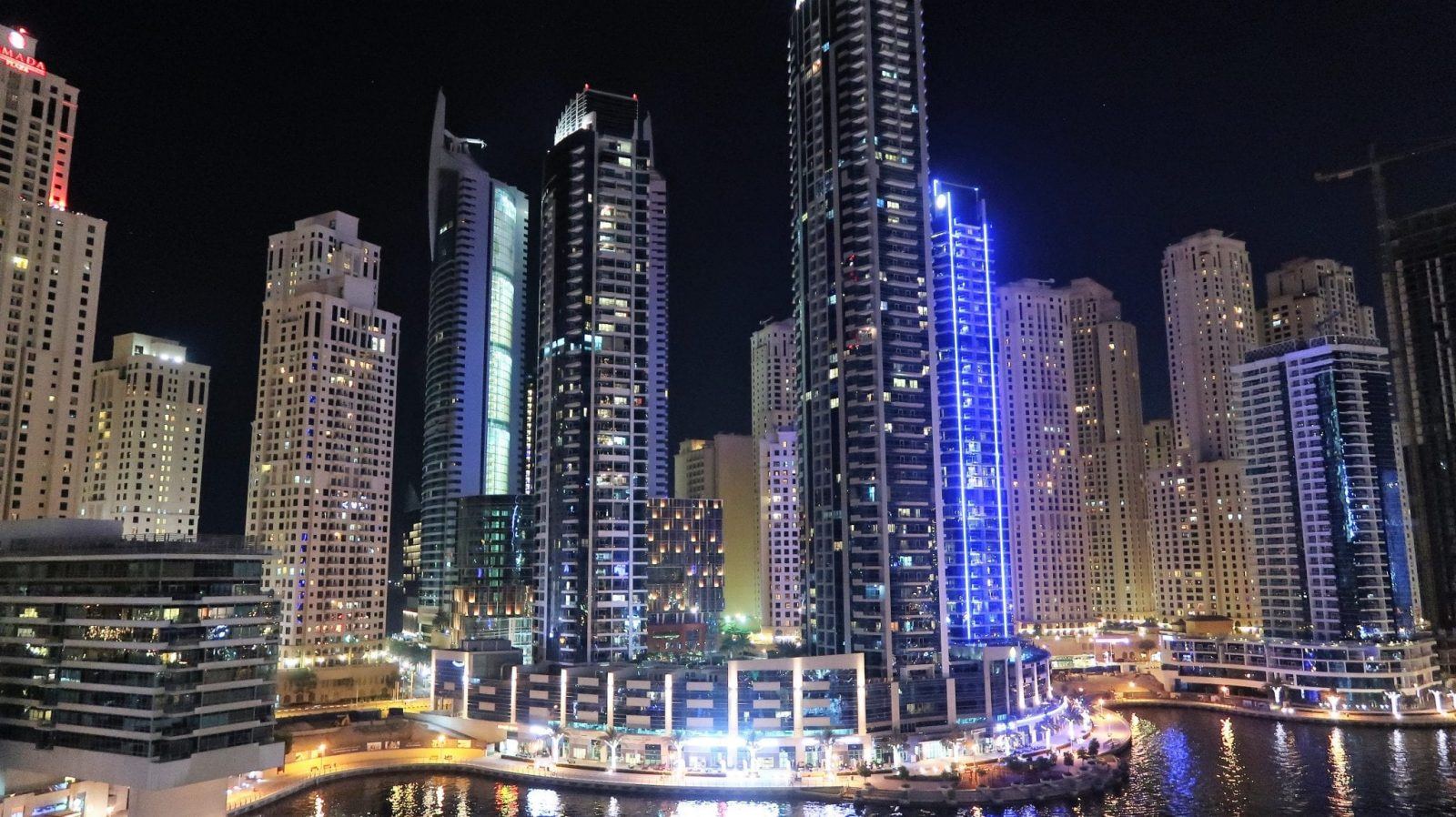 Eating in Dubai | 3 Of The Best...fish restaurants. Lara Joanna Jarvis