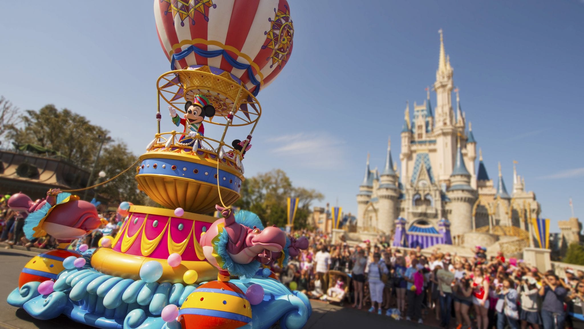 How To Book a Disney Vacation - Disney World Planning Tips. Lara Joanna Jarvis