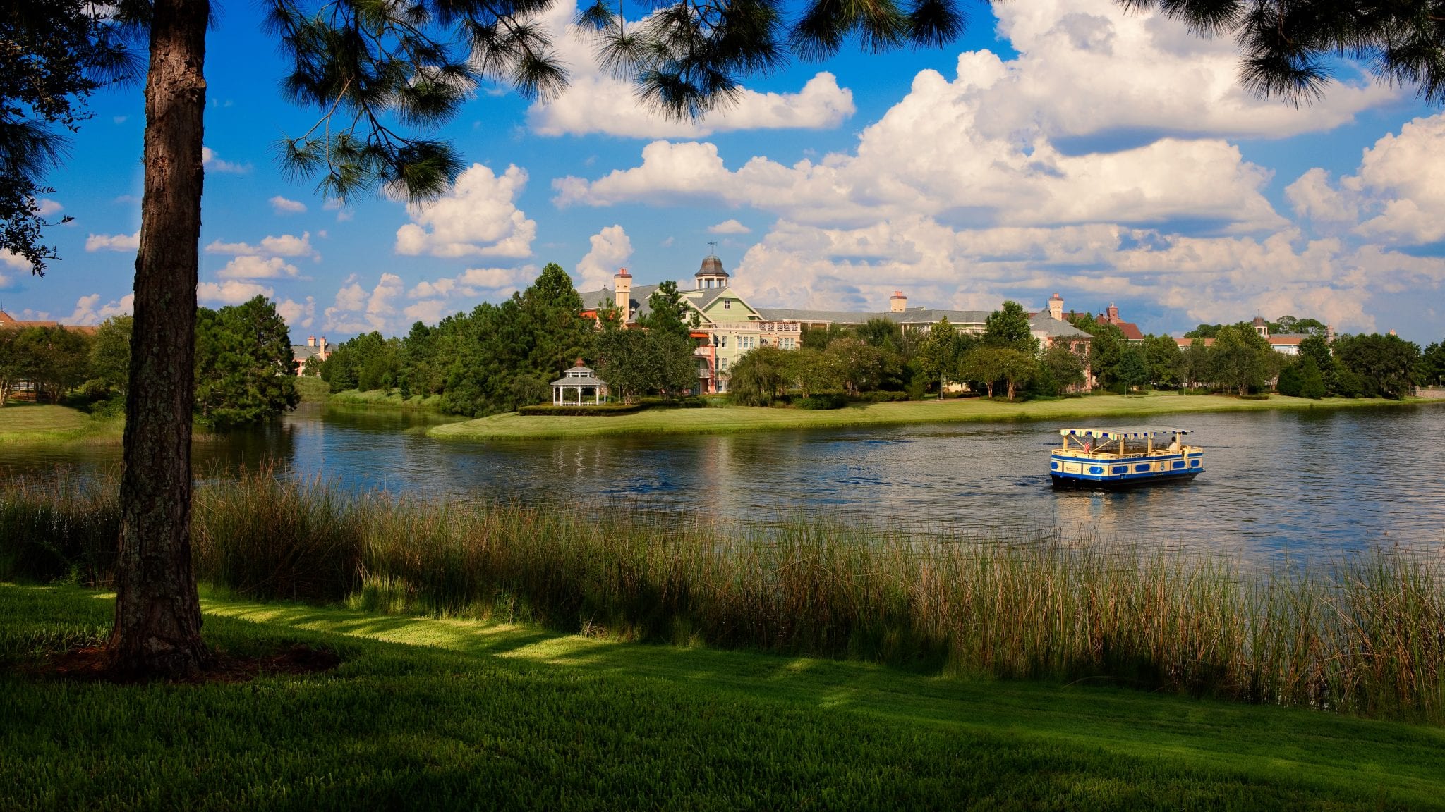 Disney Hotel Vs Villa - Pros & Cons Lara Joanna Jarvis
