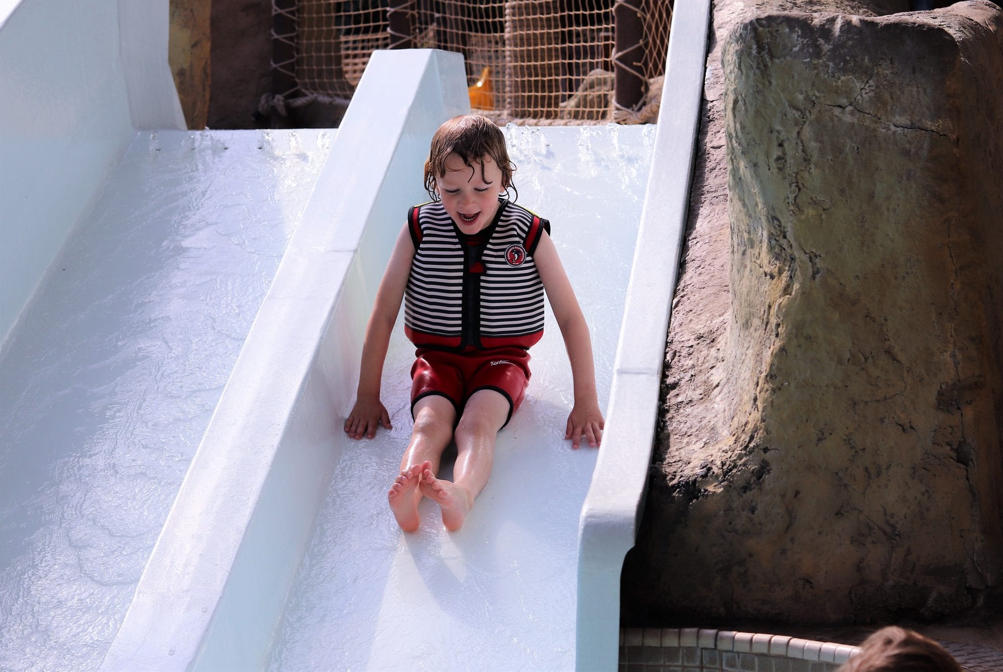 Swimming At Splash Landings Hotel, Alton Towers With Konfidence. Lara Joanna Jarvis
