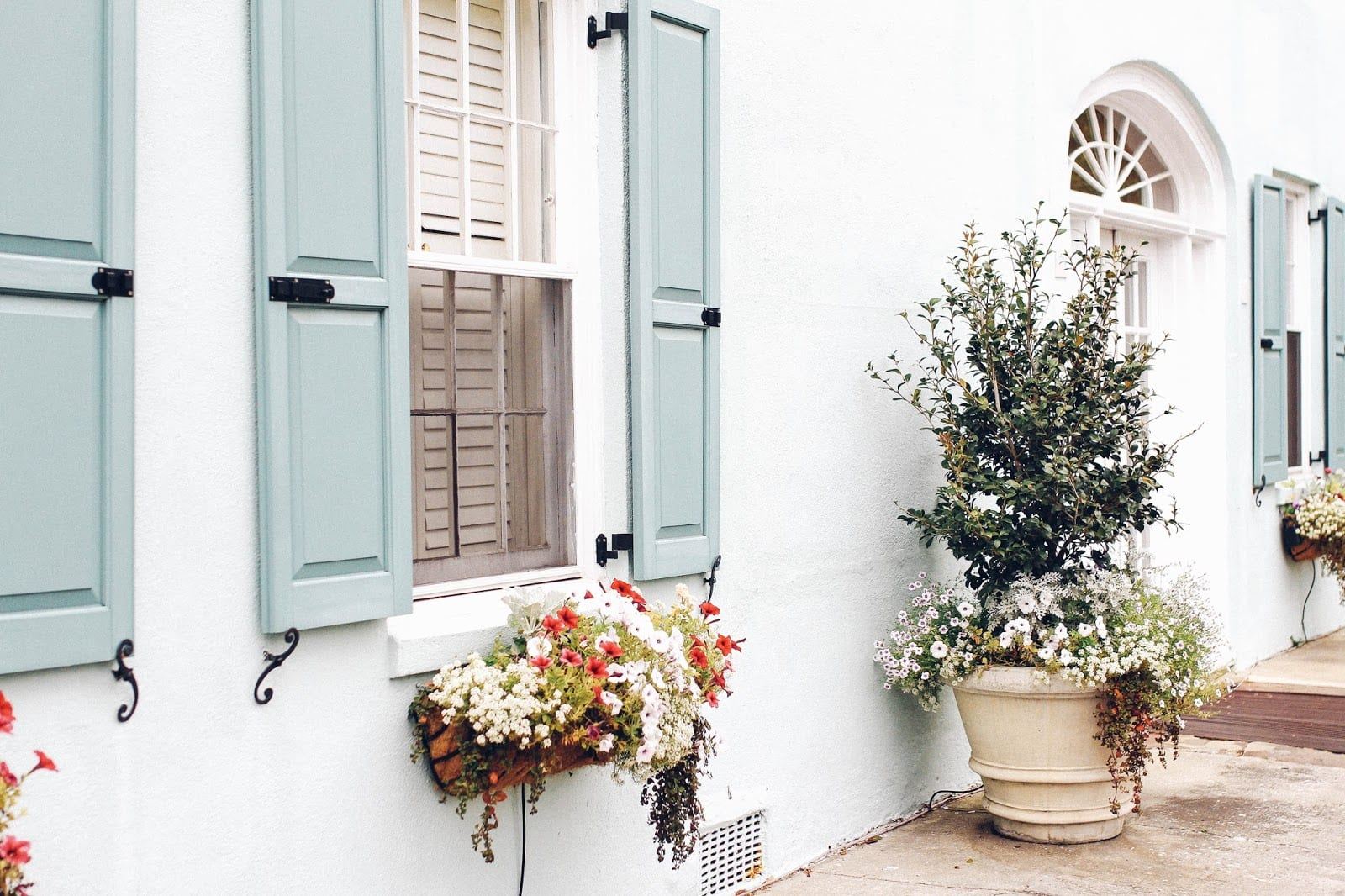 Fullwidth Type Post with Inline Gallery Lara Joanna Jarvis Fullwidth Type Post with Inline Gallery Lara Joanna Jarvis