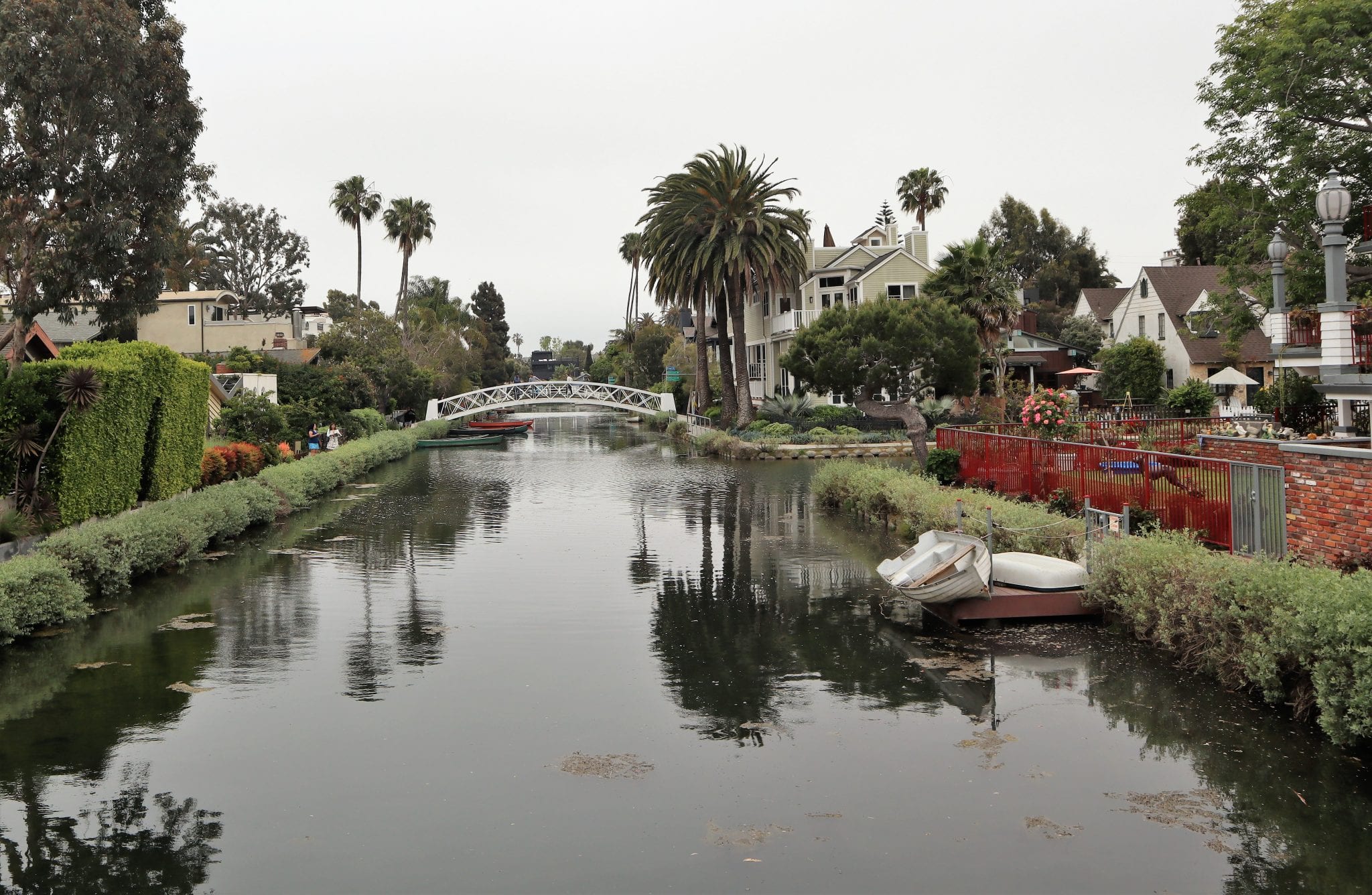 Getting Lost In The Venice Canals | California Travel Guide Lara Joanna Jarvis