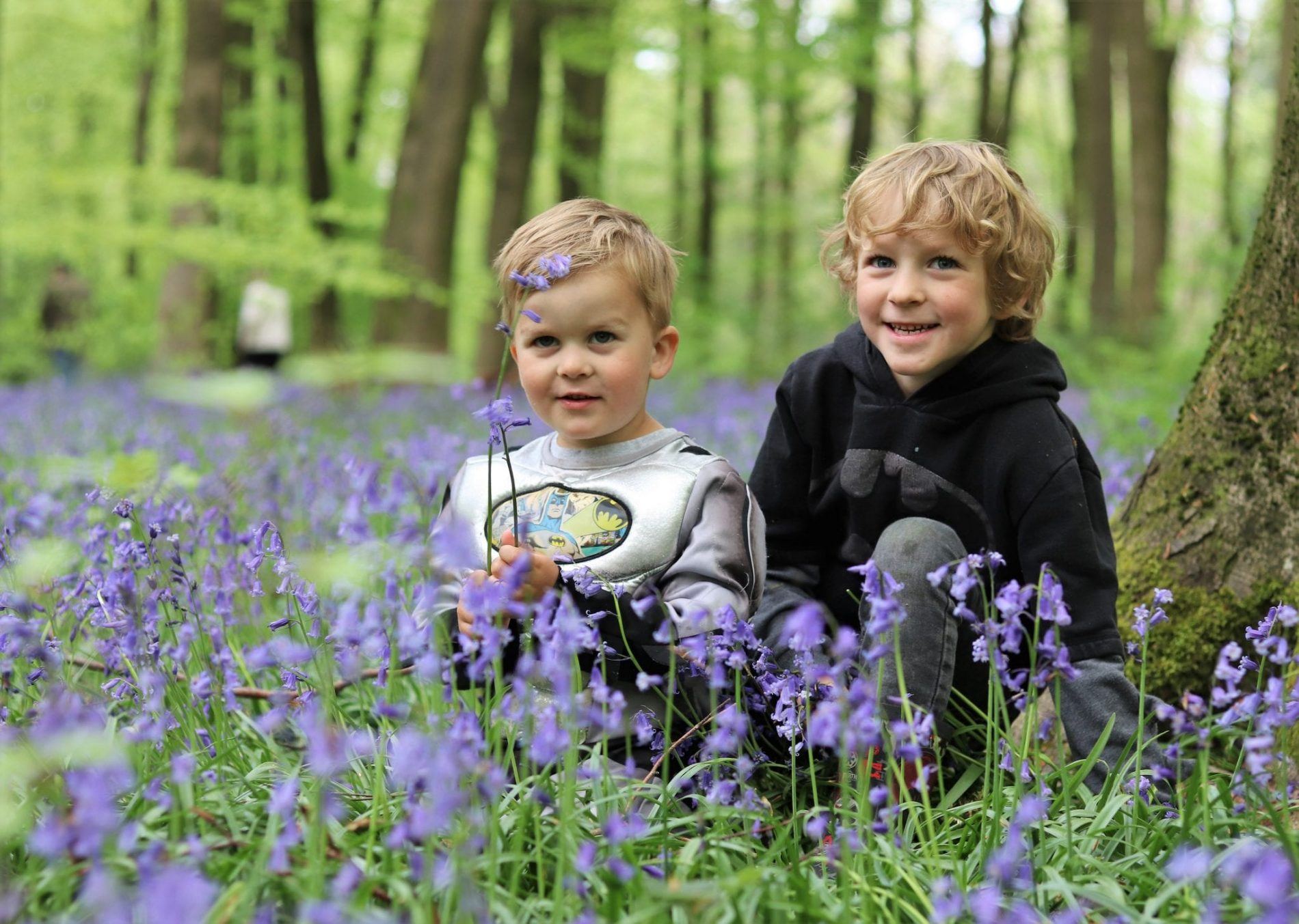 kids outdoors in bluebell woods
