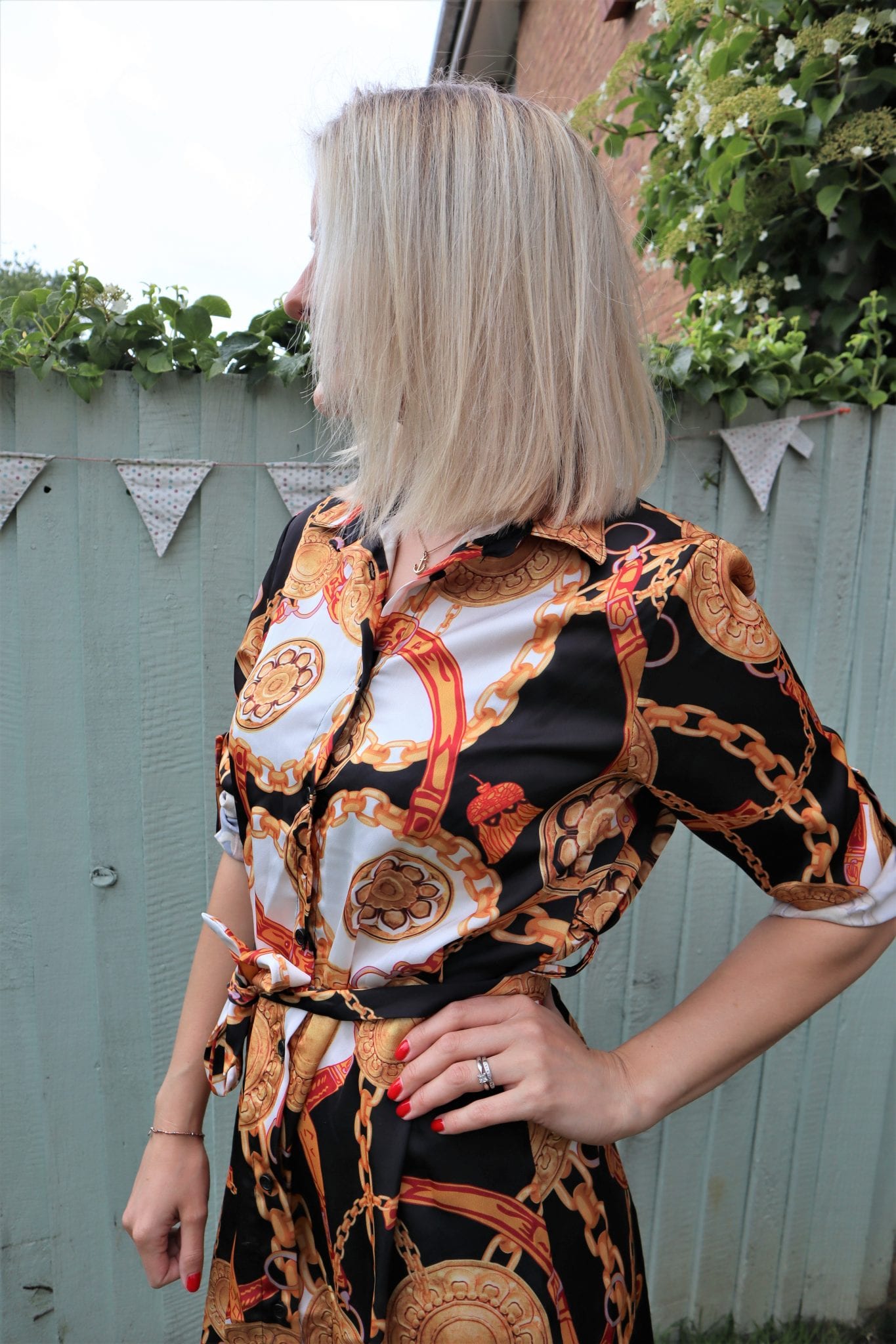 How To Dress Simple But Stylish (On A Budget!) Lara Joanna Jarvis How To Dress Simple But Stylish (On A Budget!) Lara Joanna Jarvis