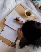 Financial Resolutions : How to Stick to a No Buy Year and Save Money.
