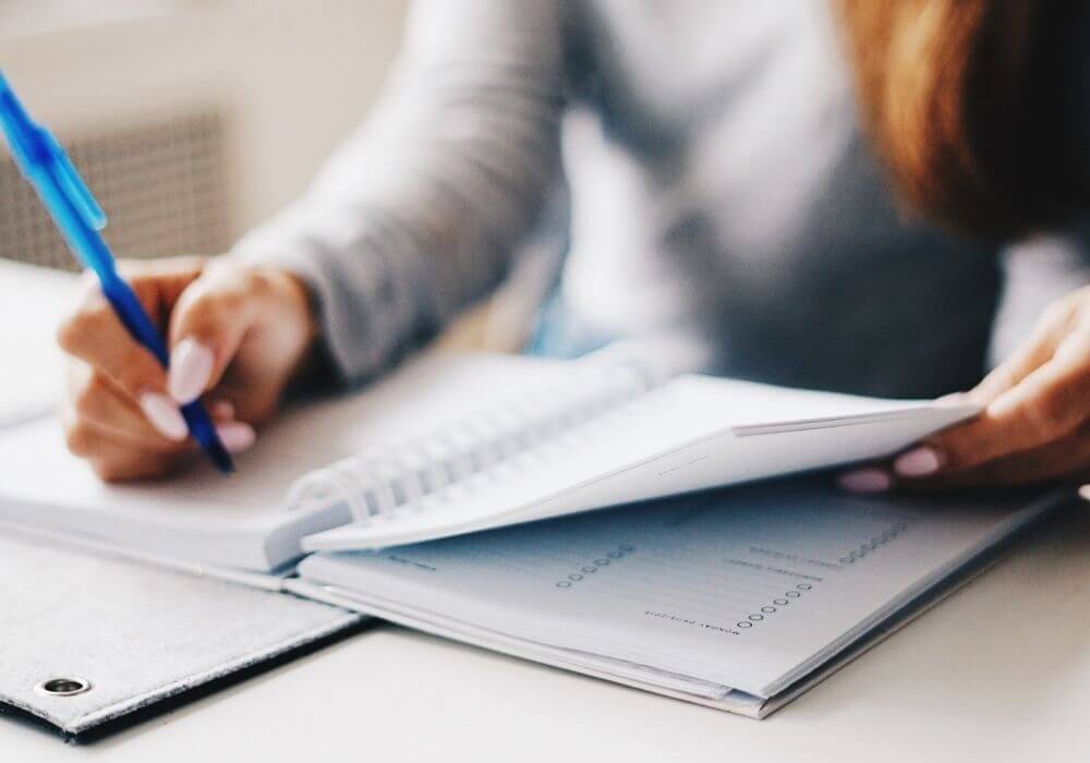 10 Easy and Free Side Hustles to Boost Your Income in the UK Lara Joanna Jarvis 10 Easy and Free Side Hustles to Boost Your Income in the UK Lara Joanna Jarvis